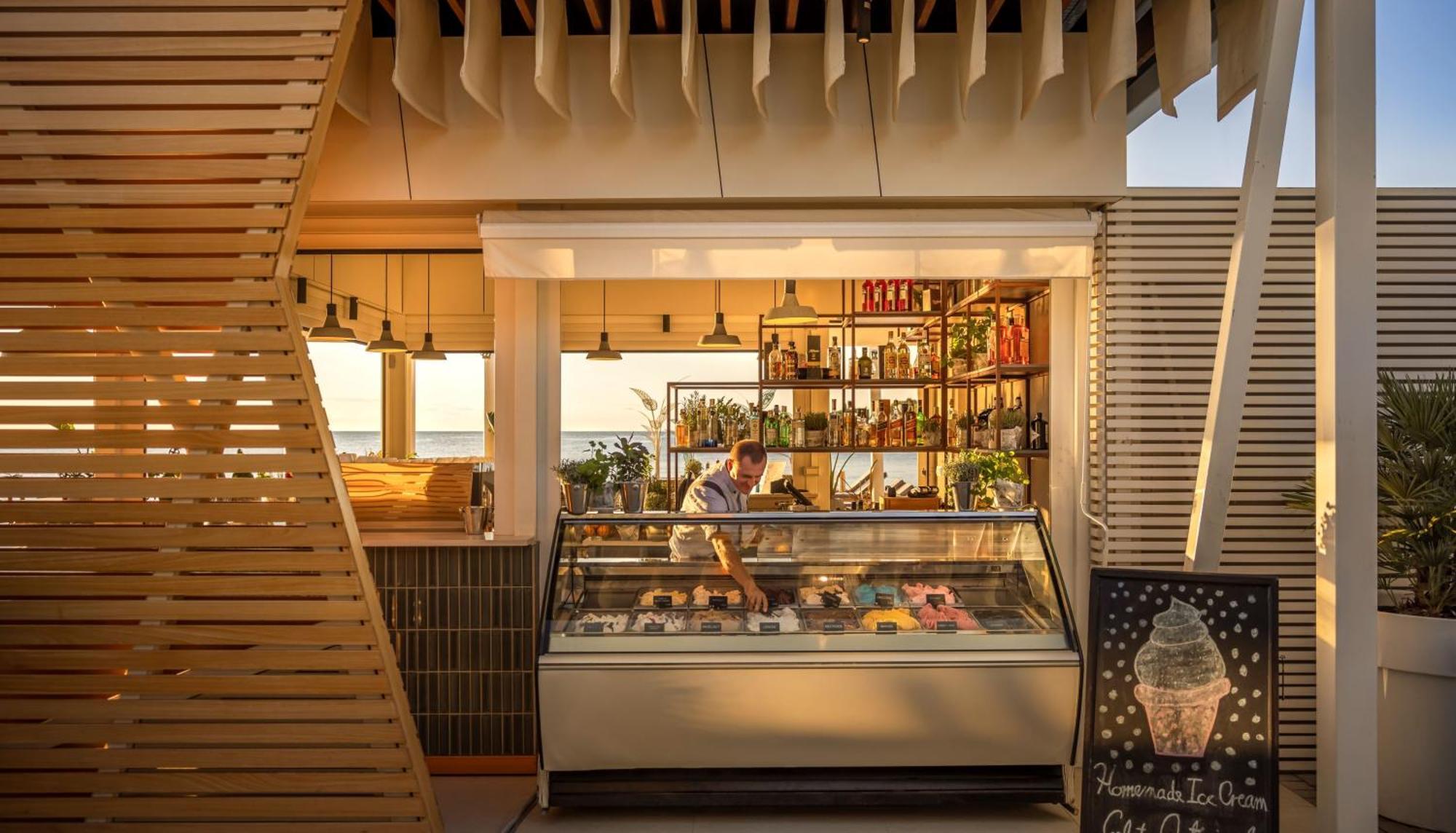 פורץ Pical Beach House, Valamar Collection מראה חיצוני תמונה