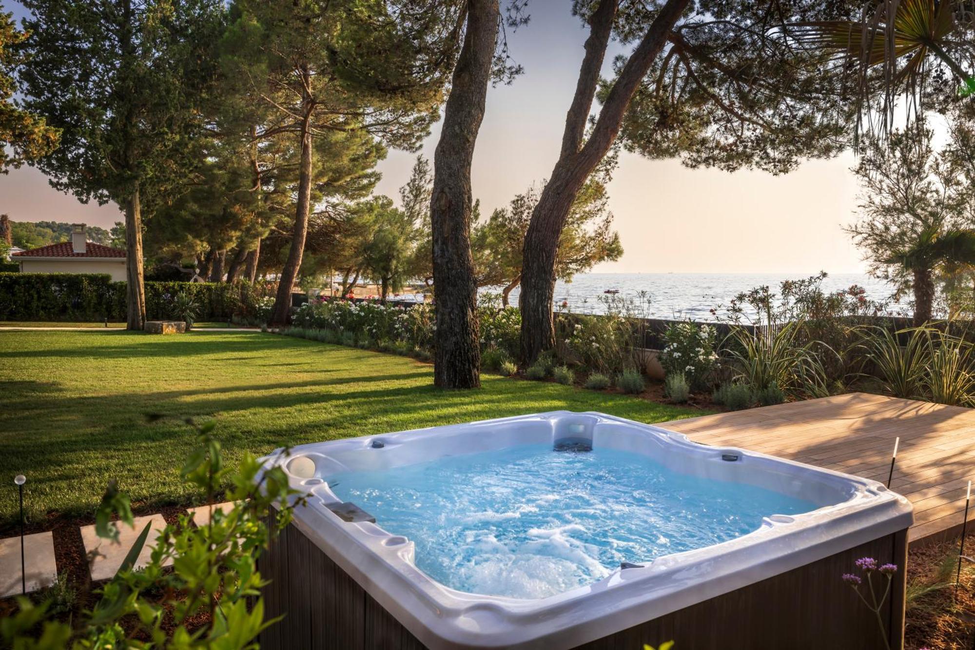 פורץ Pical Beach House, Valamar Collection מראה חיצוני תמונה