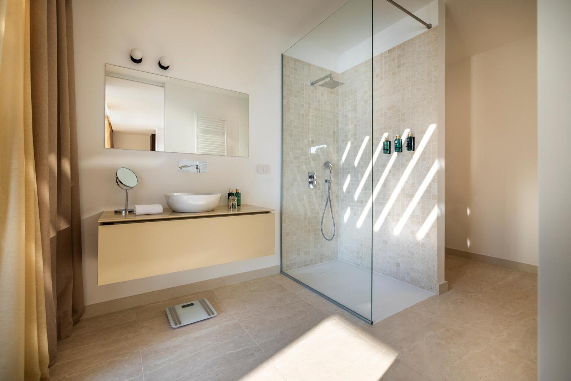 פורץ Pical Beach House, Valamar Collection מראה חיצוני תמונה