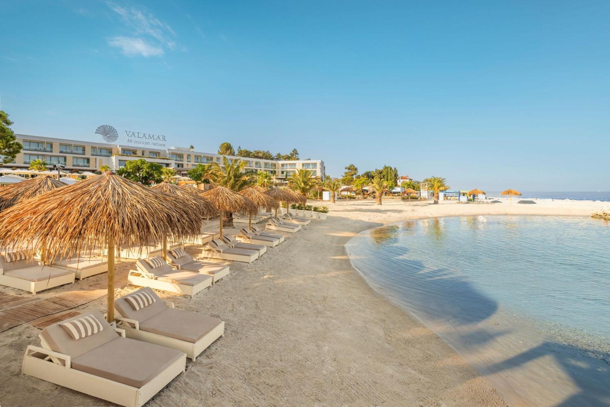 פורץ Pical Beach House, Valamar Collection מראה חיצוני תמונה
